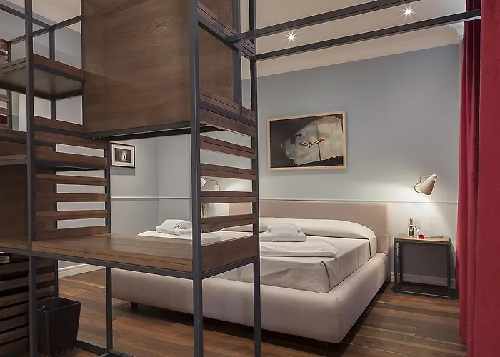 Art Seven Guest house